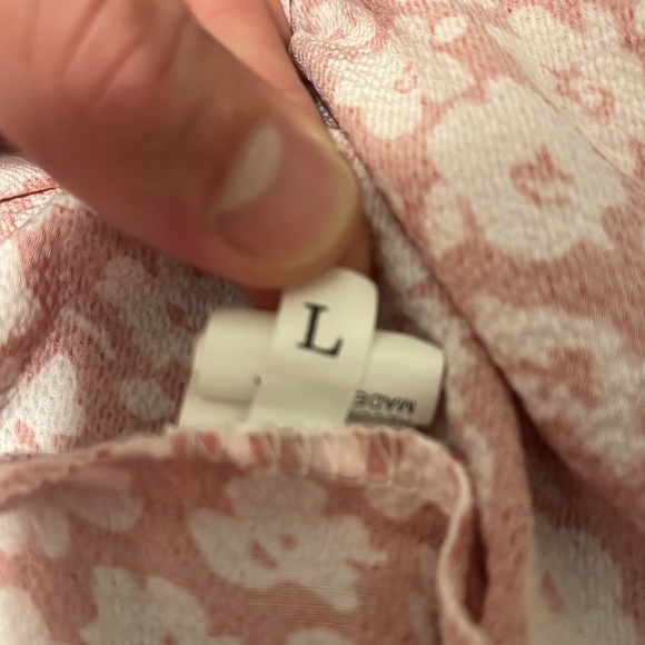 Red Floral Skirt, Large (95% polyester , 5% spandex) - Picture 3 of 5